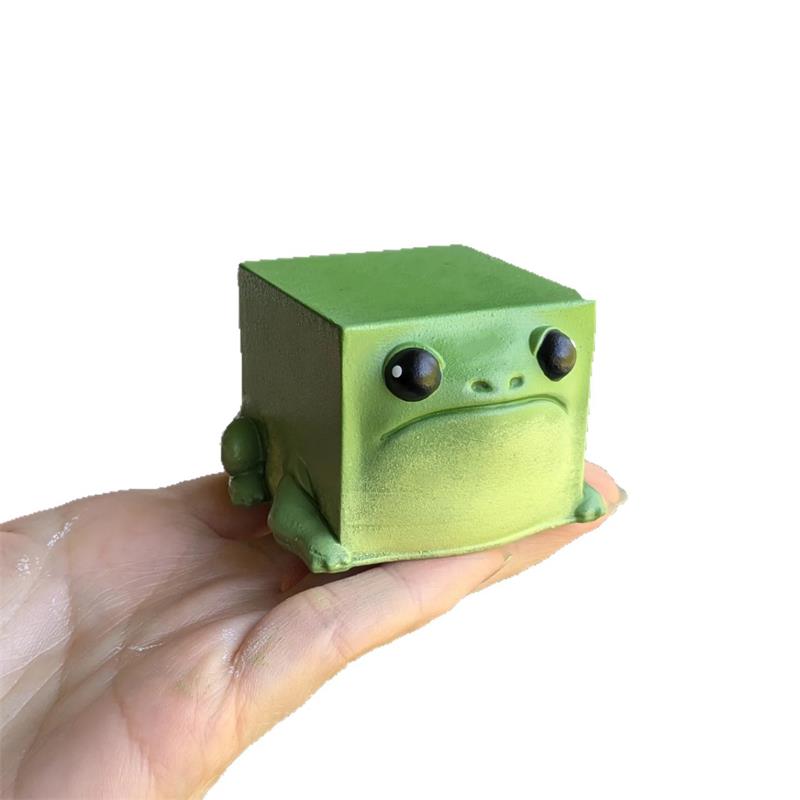 2025 New Unique Square-Shaped Frog Design Crafted From Resin Ideal for Desktop Display & Home Decoration Adding Fun to Spaces